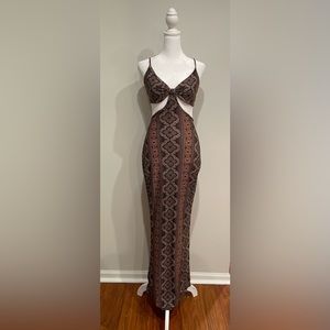 Fitted maxi cutout dress